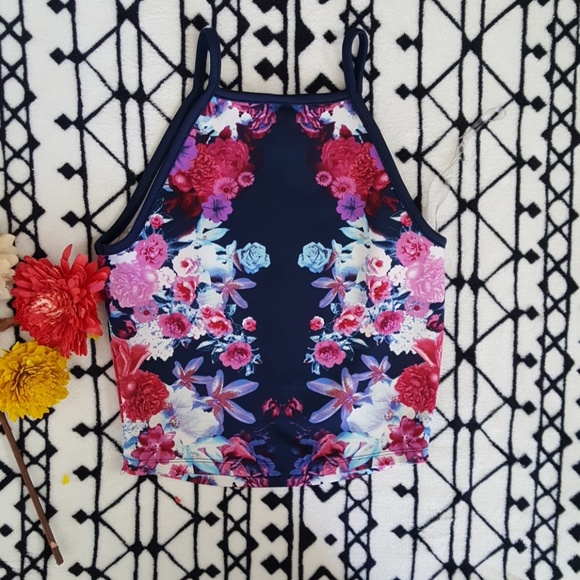 NWOT Floral Bodycon Crop Top - Picture 3 of 3
